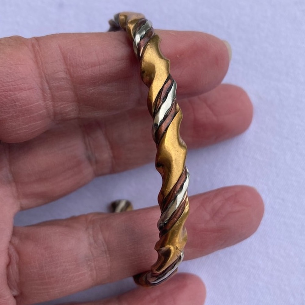 RARE FIND
Vintage Sergio Lub mixed metal twist cuff bracelet - Picture 2 of 7